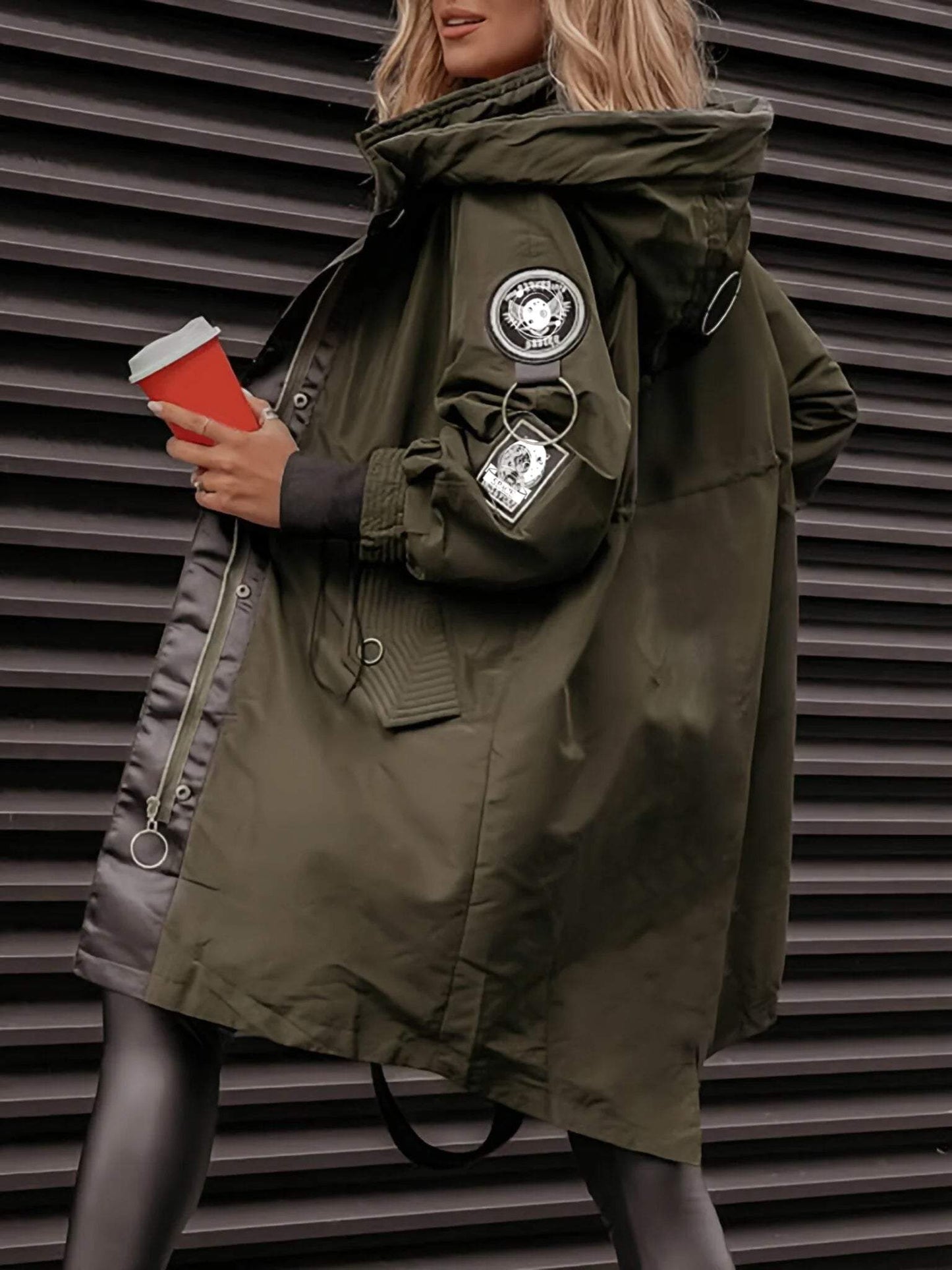 IRENE | CHAQUETA CON MANGAS LARGAS Y CAPUCHA